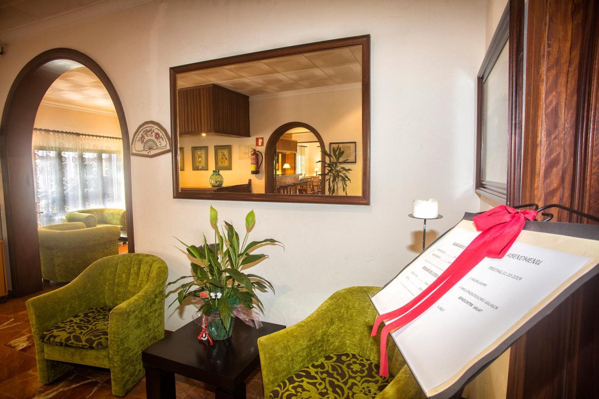 קולוניה סנט ג'ורדי Hotel Martorell By Mhr מראה חיצוני תמונה