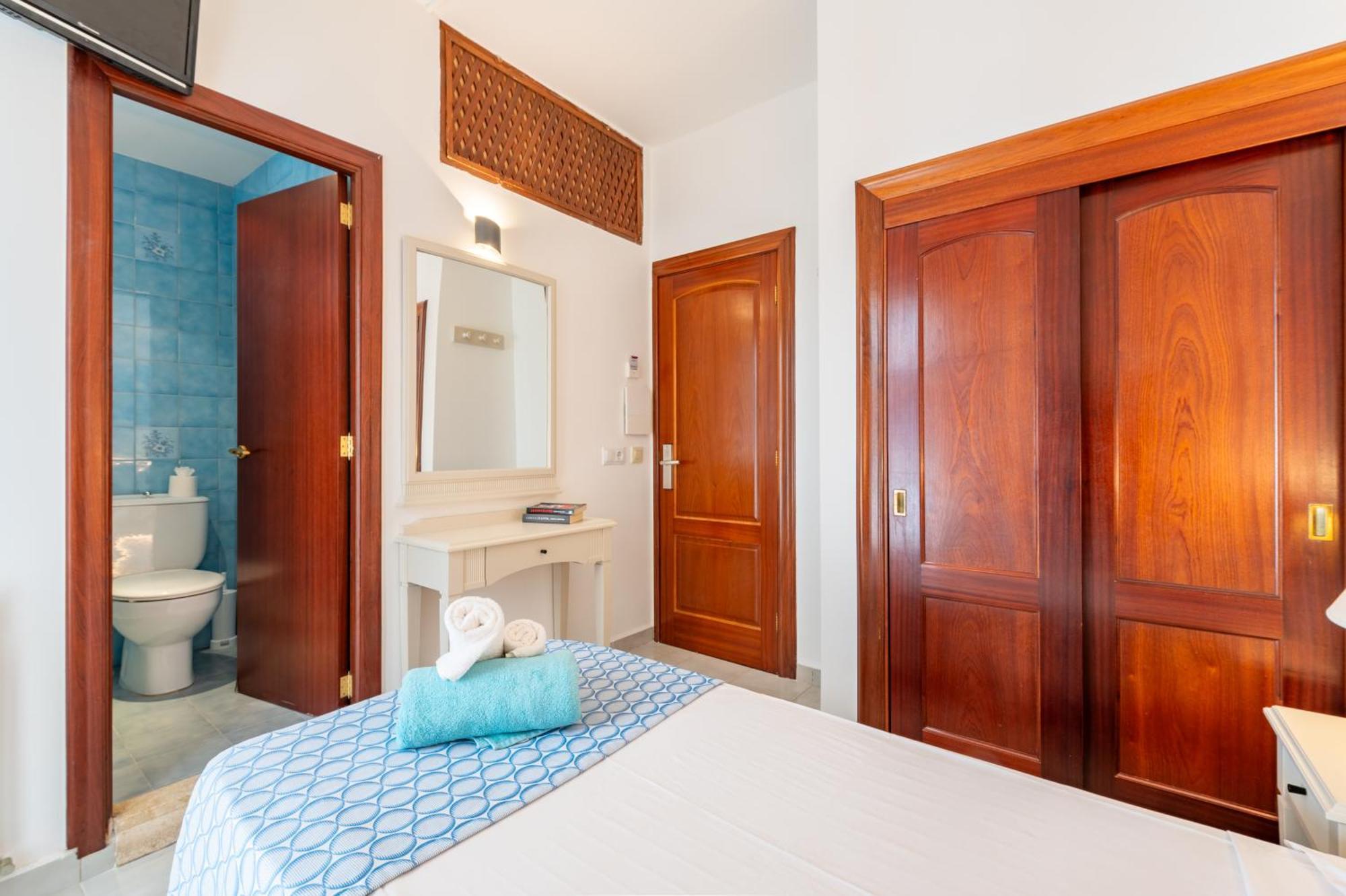 קולוניה סנט ג'ורדי Hotel Martorell By Mhr מראה חיצוני תמונה
